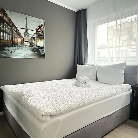 Staywell For 4 In The I Parking I Wifi I Netflix Paderborn